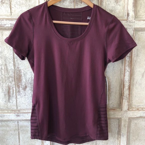 Road Runner Tops - Road Runner Perfect Fit Short Sleeve Sport Top NWT Women’s Size Small